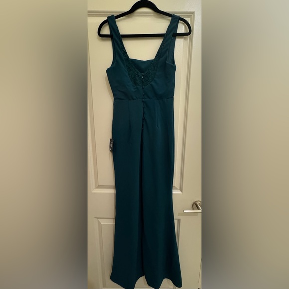 Emerald Green Square Neck Lace Back Maxi Dress - Picture 2 of 4